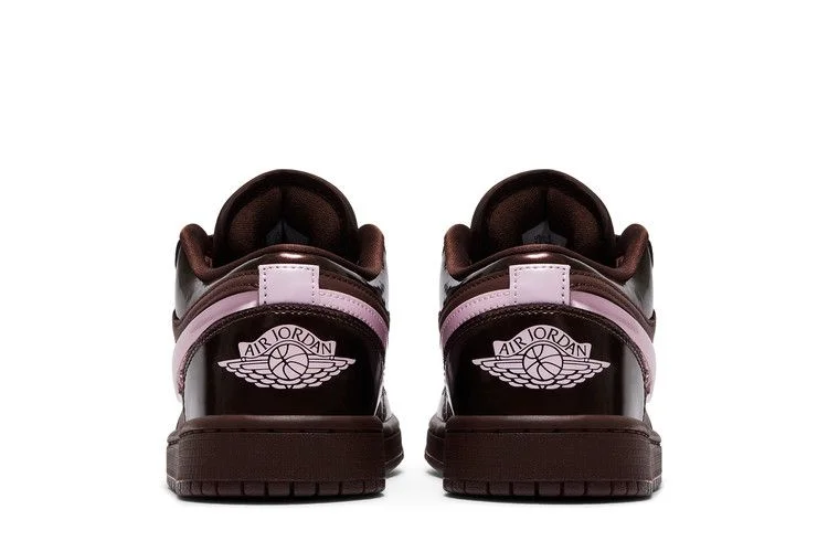 Кроссовки Wmns Air Jordan 1 Low 'Valentine's Day - Chocolate' 2026