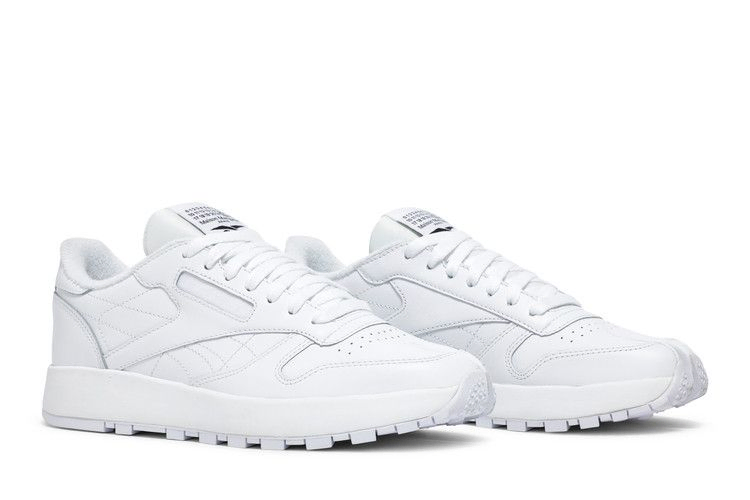 maison-margiela-x-classic-leather-tabi-white-h04865_07