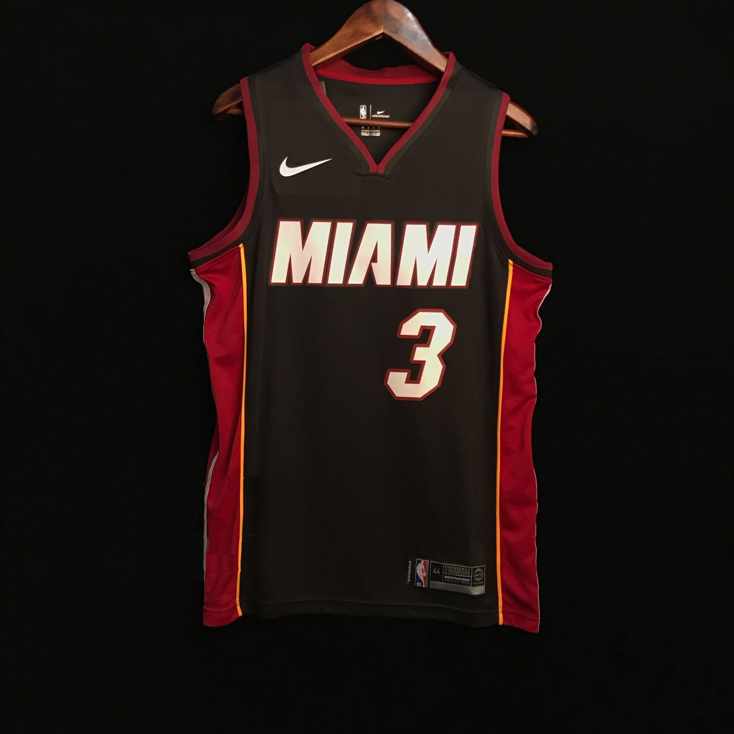 Баскетбольная джерси 2017-18 Dwyane Wade Miami Heat #3 Statement Black