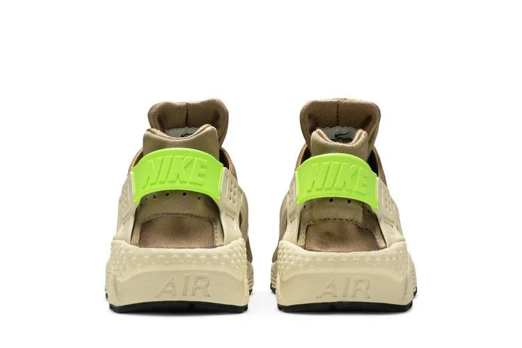 Кроссовки Nike Air Huarache Premium 'Desert Camo'