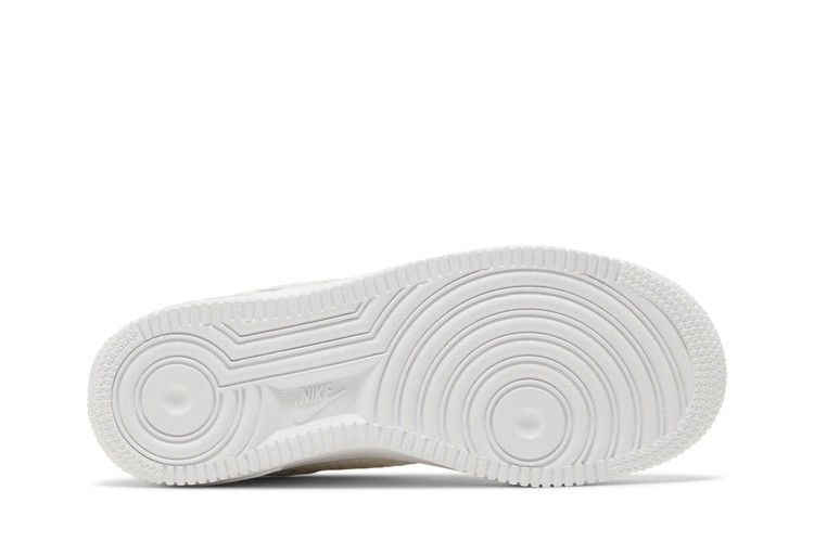 Кроссовки Nike Wmns Air Force 1 '07 SE 'Flower Swoosh'
