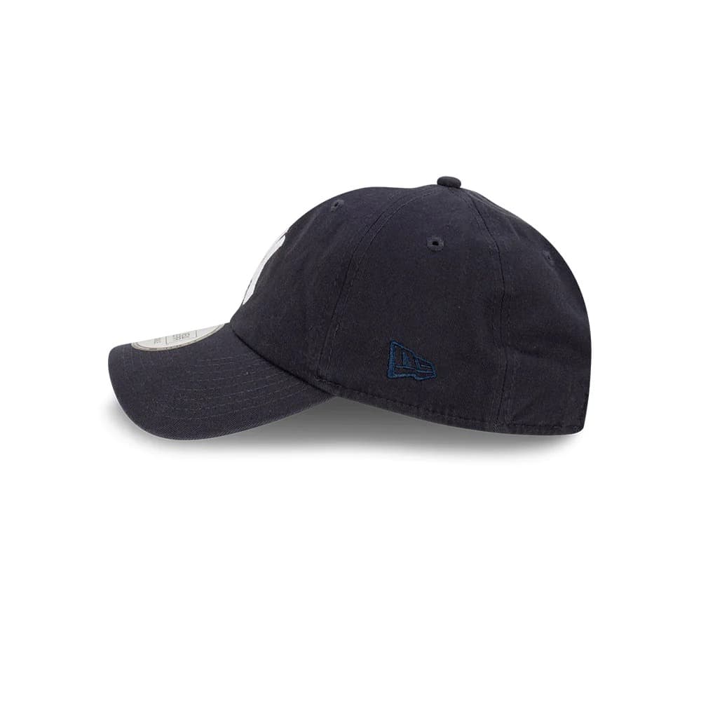 Бейсболка New Era New York Yankees Cooperstown Casual Classic MLB Strapback Hat