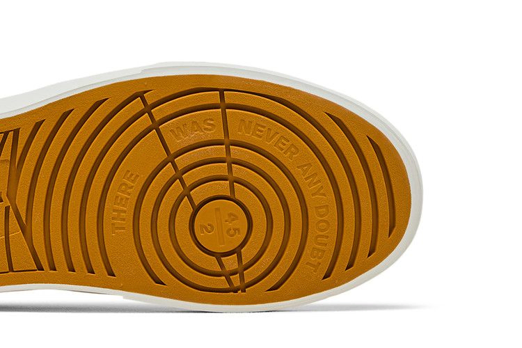 Кроссовки Air Jordan Wmns Jordan Series.05 SE 'Gold Velvet'