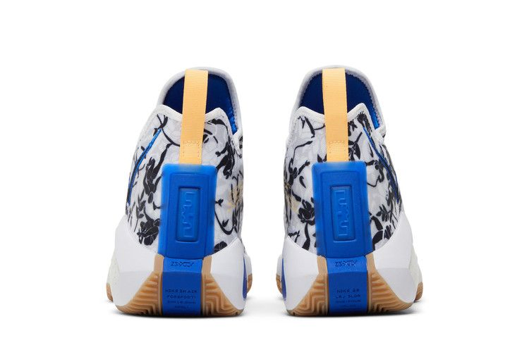 Кроссовки Nike LeBron Soldier 14 'Sisterhood'