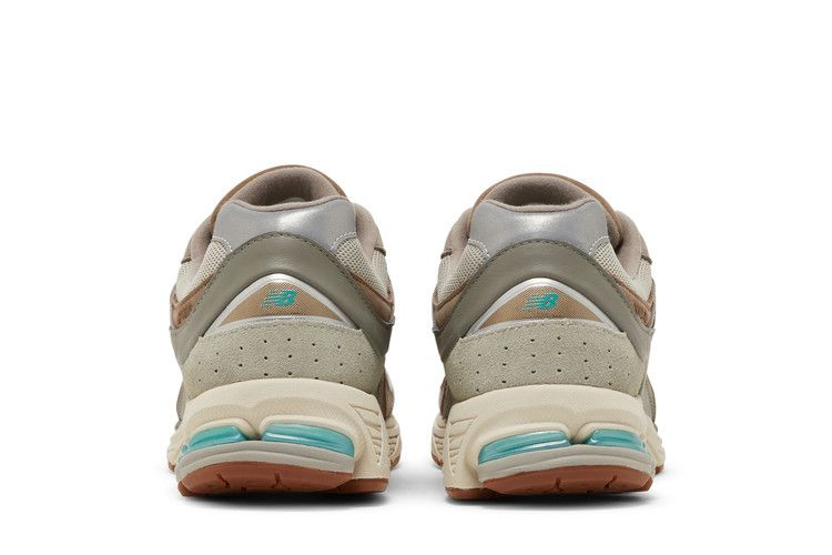 Кроссовки atmos x New Balance 2002R 'Oasis'