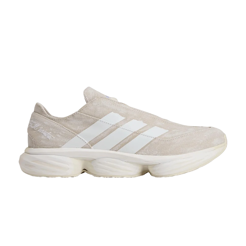 Krossovki-Stella-Mccartney-x-Tyrrell-Winston-x-adidas-Lightblaze-Pod-Cloud-White