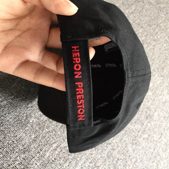 Кепка Heron Preston Black And Red Embroidered Logo Cap