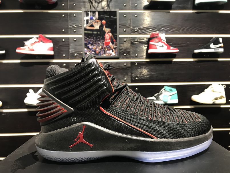 Кроссовки Air Jordan 32 Banned MJ Day