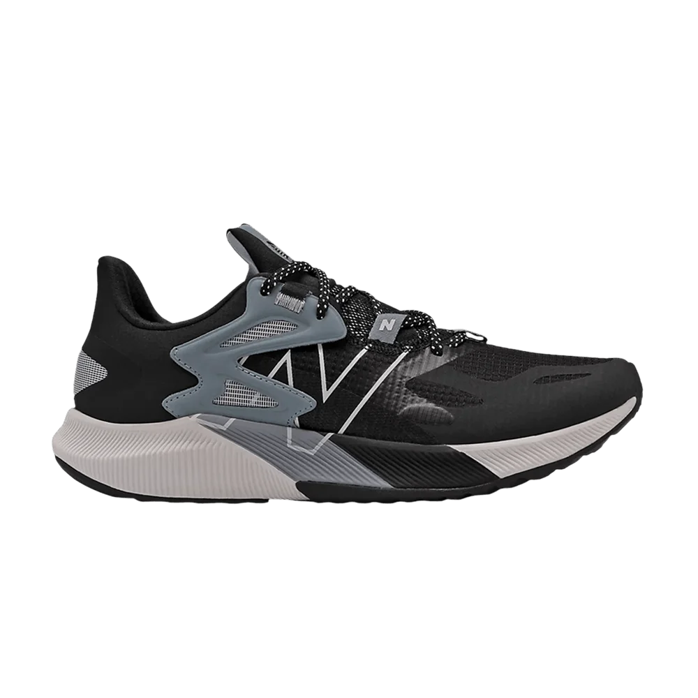 Krossovki-New-Balance-FuelCell-Propel-RMX-Black-Reflection