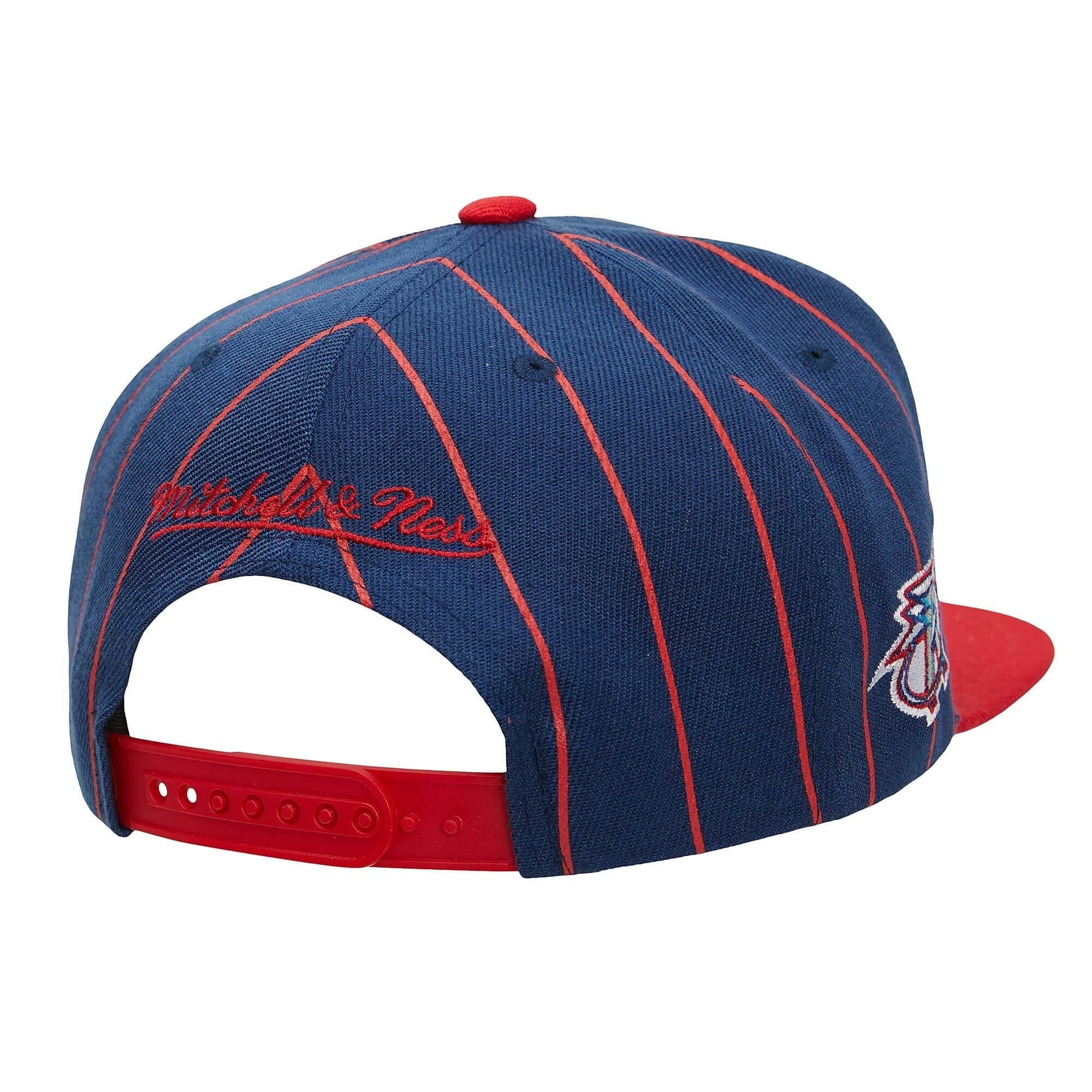Mitchell-Ness-Team-Pin-Snapback-HWC-Houston-Rockets-Hat-1