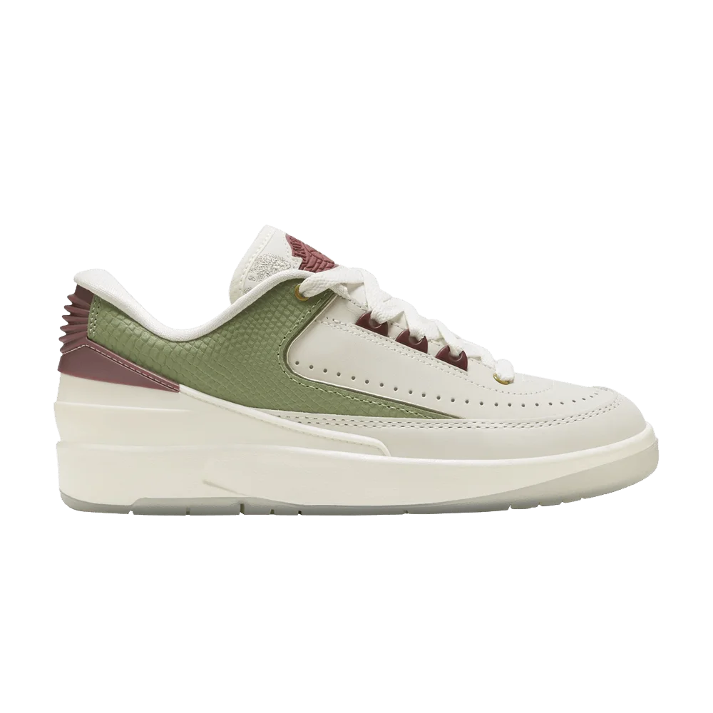 Krossovki-Air-Jordan-2-Retro-Low-GS-Year-of-the-Dragon