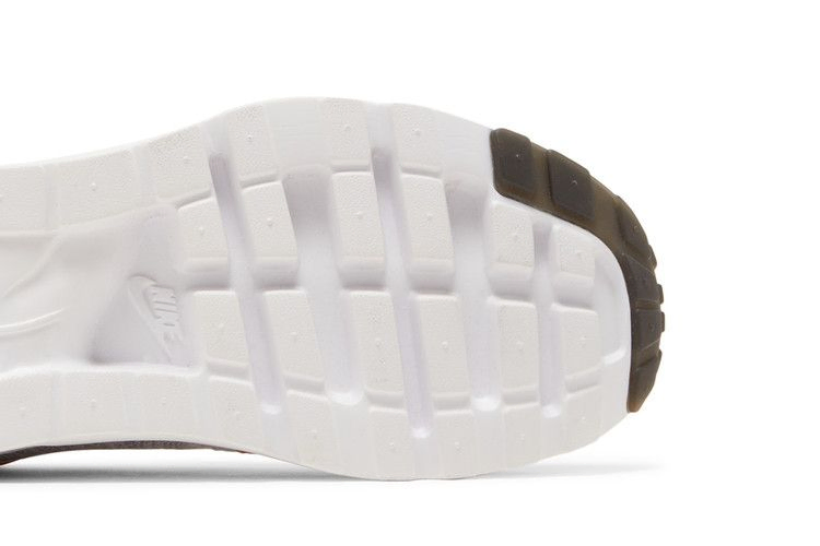 air-max-1-ultra-flyknit-843384-101_04