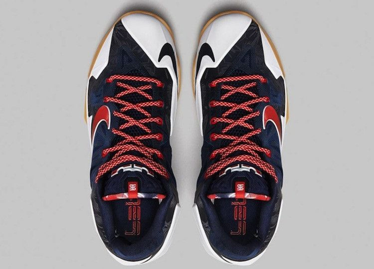 Кроссовки Nike LeBron 11 'Independence Day'
