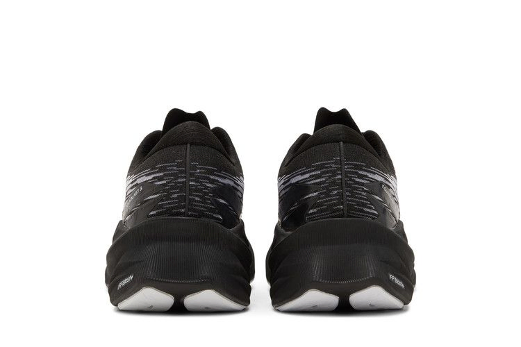 Кроссовки ASICS Novablast 3 'Black White'