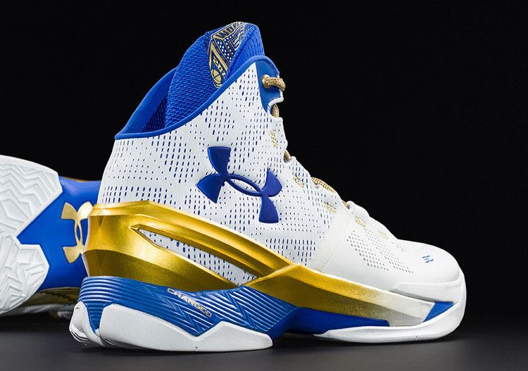 curry-2-gold-rings-1259007-107_02