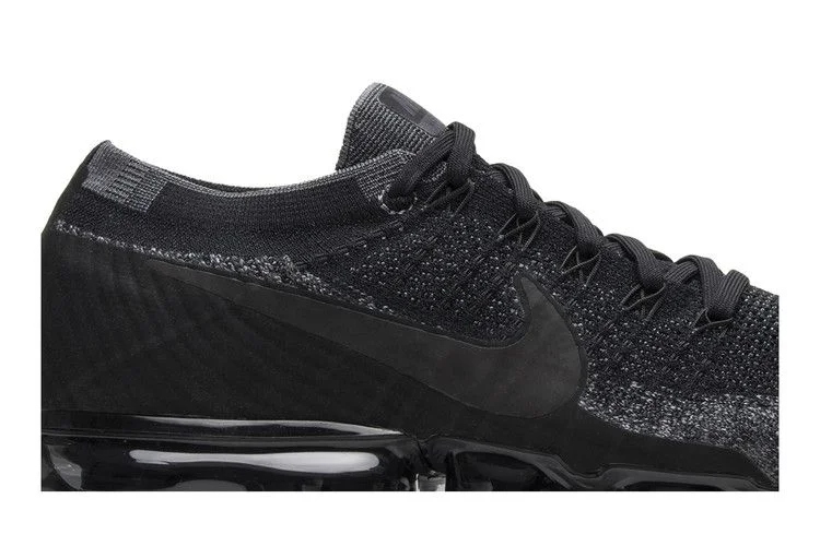 Krossovki-NikeLab-Air-VaporMax-Triple-Black-1