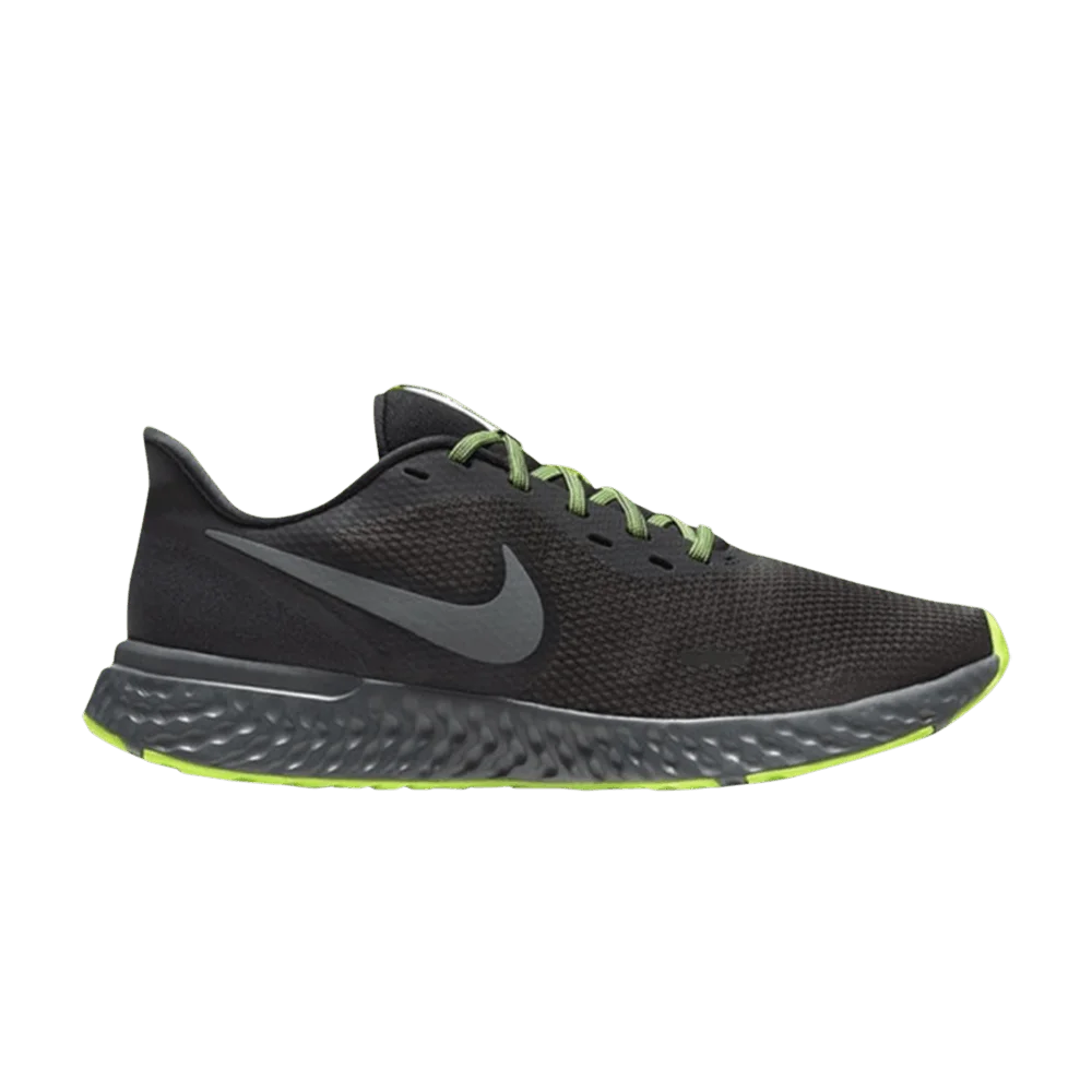 Krossovki-Nike-Revolution-5-Black-Volt