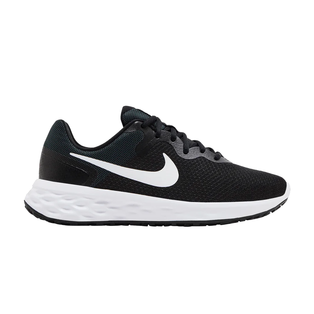 Krossovki-Nike-Wmns-Revolution-6-Next-Nature-Wide-Black-White