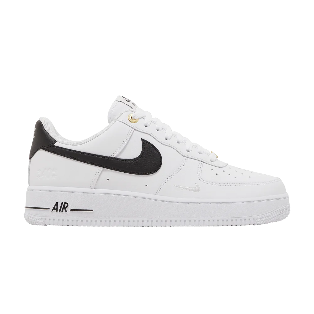 Krossovki-Nike-Air-Force-1-07-LV8-40th-Anniversary-White-Black