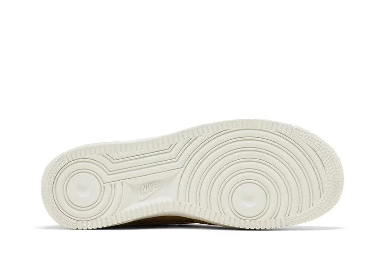 Кроссовки Nike Wmns Air Force 1 Low '07 'Club Gold Sail'