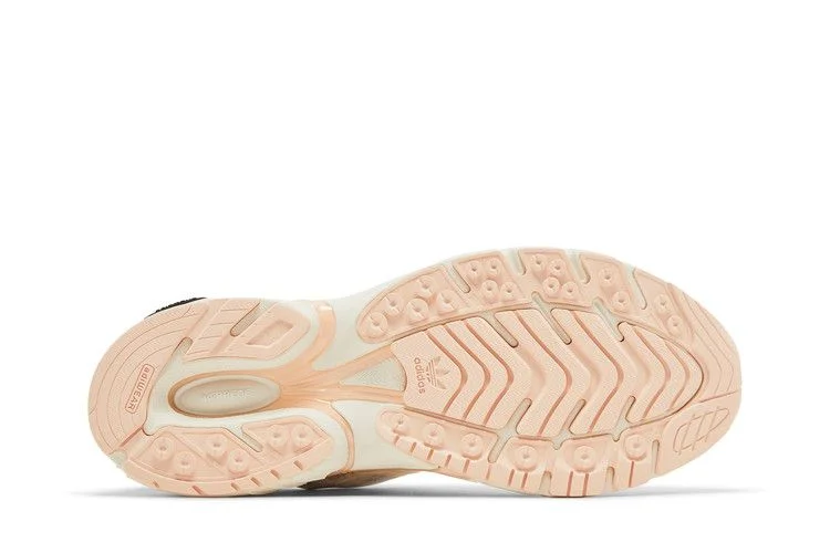 Кроссовки Hello Kitty x adidas Wmns Adistar Cushion '50th Anniversary'