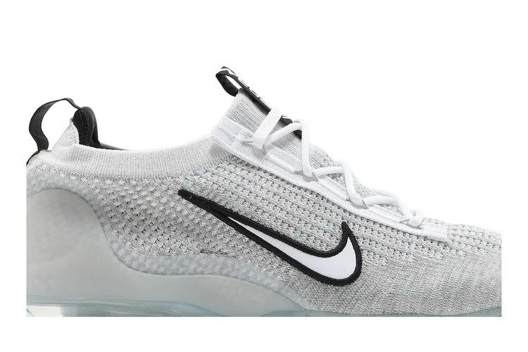 Krossovki-Nike-Air-VaporMax-2021-Flyknit-Monochrome-1