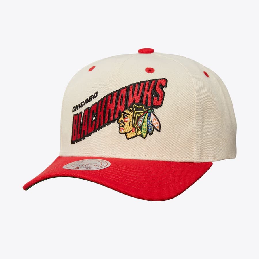 Бейсболка Mitchell & Ness Cream Chicago Blackhawks Retro Type Pro Snapback Hat