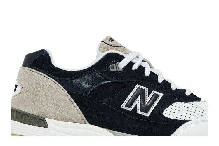Кроссовки Sneakersnstuff x New Balance 991 Made in England 'Perforated Pack - Navy White'