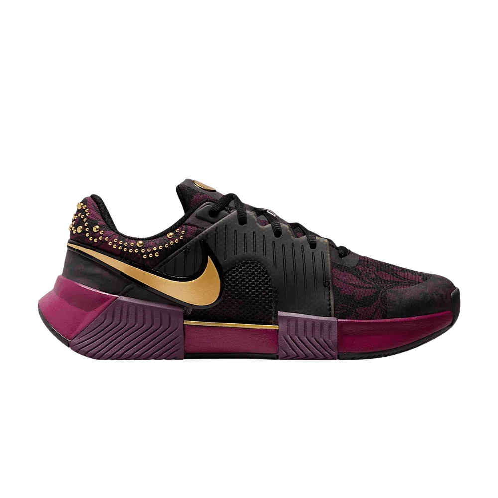 Krossovki-Naomi-Osaka-x-Nike-Wmns-GP-Challenge-1-BordeauxBlackMetallic-Gold