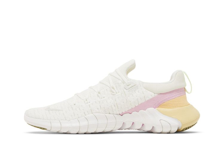 Кроссовки Nike Wmns Free Run 5.0 'Summit White Light Arctic Pink'