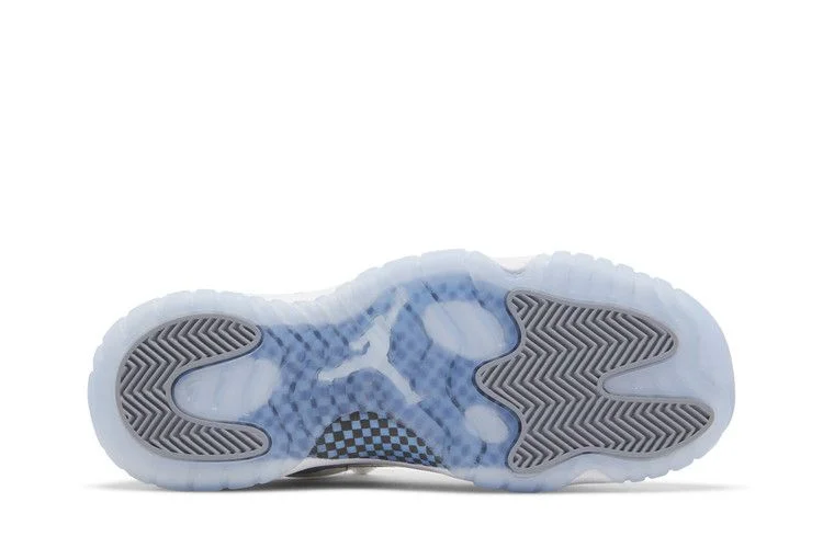 Krossovki-Air-Jordan-11-Retro-Low-GS-Cement-Grey-3