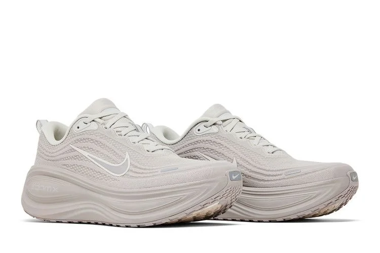 Krossovki-Nike-Vomero-Plus-Light-Orewood-Brown-7