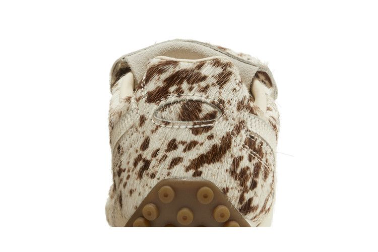 fenty-x-wmns-avanti-pony-hair-alpine-snow-399815-01_06