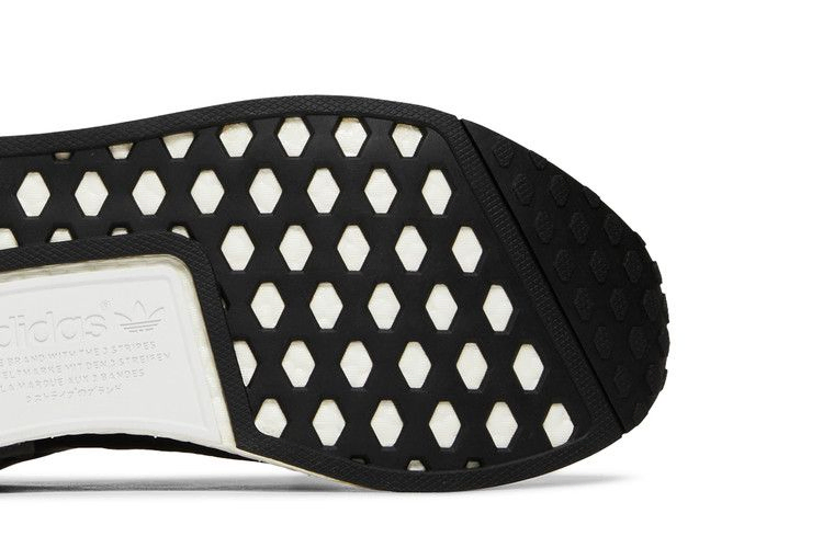 Кроссовки Adidas NMD_R1 'Black Reflective'