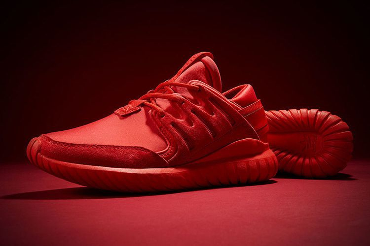 tubular-nova-triple-red-s74819_02
