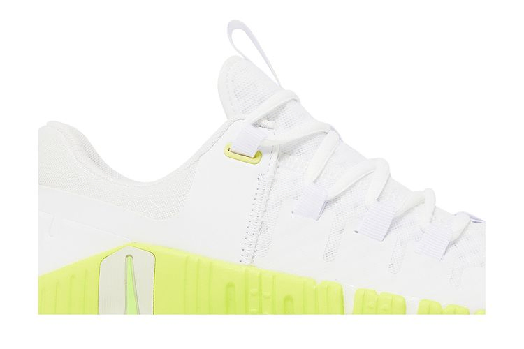 Кроссовки Nike Wmns Free Metcon 5 'White Lime Blast'