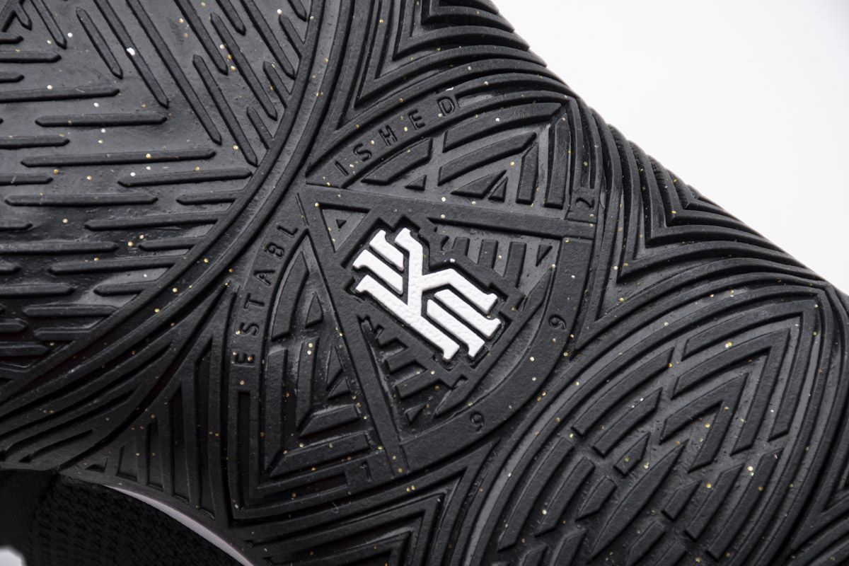 Kyrie-5-EP-Metallic-Gold-16