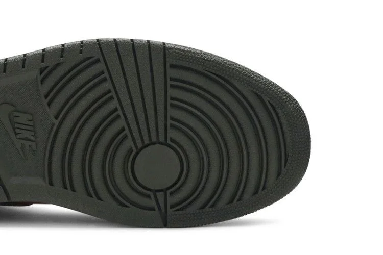 Krossovki-Air-Jordan-1-Retro-Hi-Premier-Gucci-2013-4