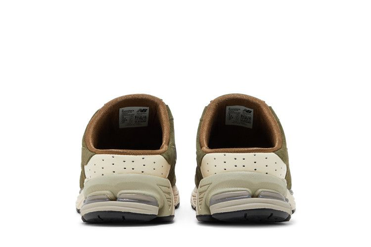 sneakersnstuff-x-2002r-mule-goods-for-home-m2002rms_05