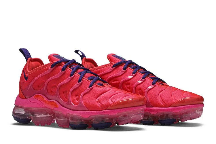 Krossovki-Nike-Wmns-Air-VaporMax-Plus-Bright-Crimson-7