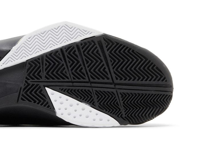 Кроссовки Air Jordan True Flight 'Black Metallic Gold'