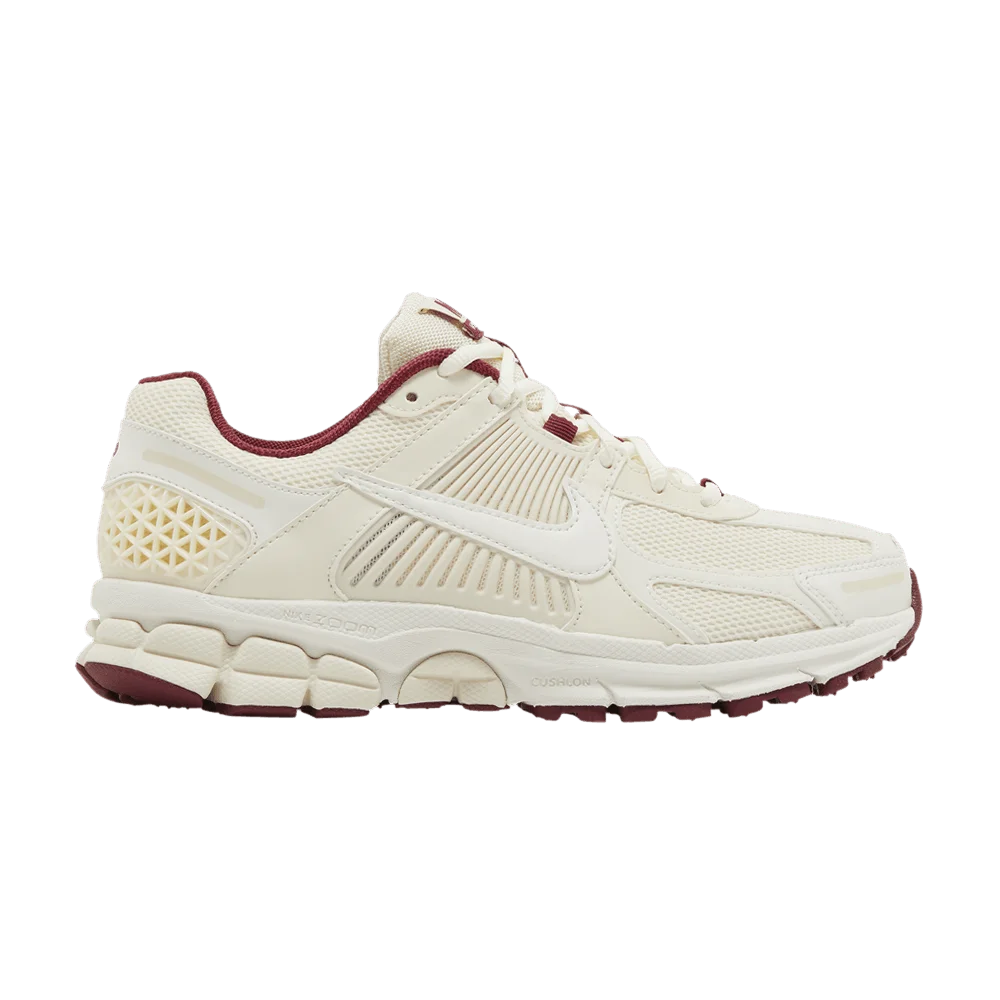 Krossovki-Nike-Wmns-Air-Zoom-Vomero-5-Valentines-Day
