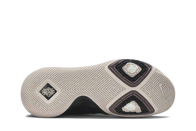 kyrie-3-silt-red-852395-010_03
