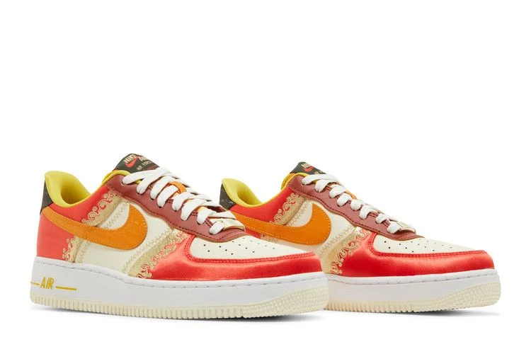 Krossovki-Nike-Wmns-Air-Force-1-07-LV8-Little-Accra-7