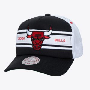 Mitchell-Ness-Black-Chicago-Bulls-Sideline-Trucker-Snapback-Hat-300x300