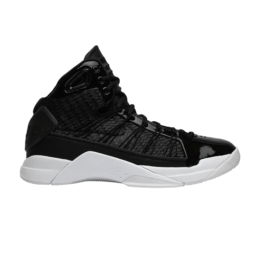 Krossovki-Nike-Hyperdunk-Lux-Black-White