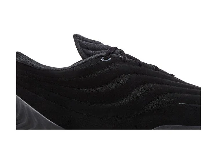 Krossovki-Nike-Wmns-Astra-Ultra-Triple-Black-1