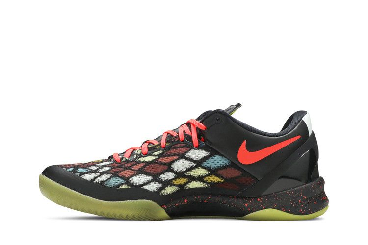 kobe-8-system-christmas-555035-030_02