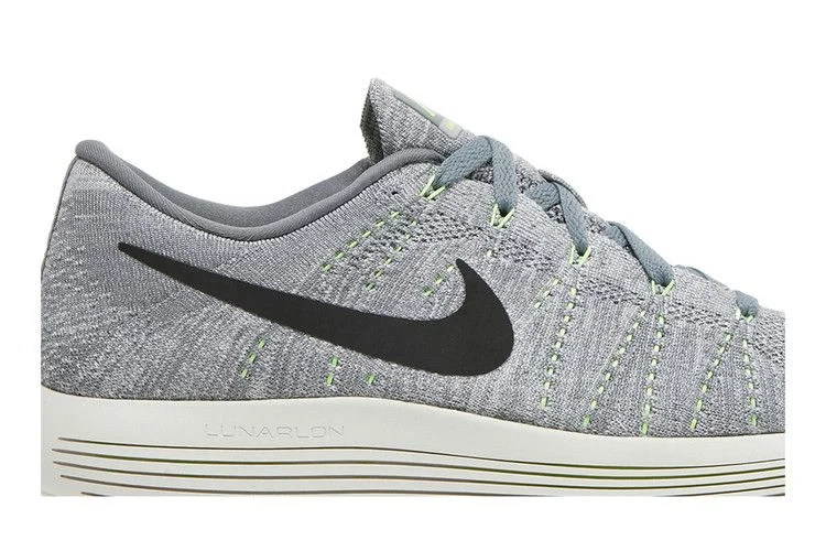 Krossovki-Nike-LunarEpic-Low-Flyknit-1