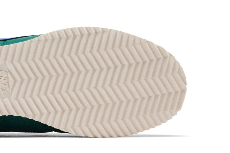 Krossovki-Nike-Wmns-Cortez-Evergreen-Aura-Hyper-Royal-4